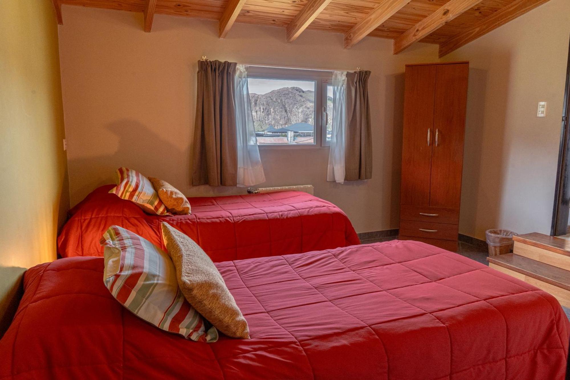 Cabanas Cumbres Nevadas El Chalten Exterior photo